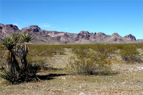 3917 S Jade RD, Golden Valley, AZ 86413