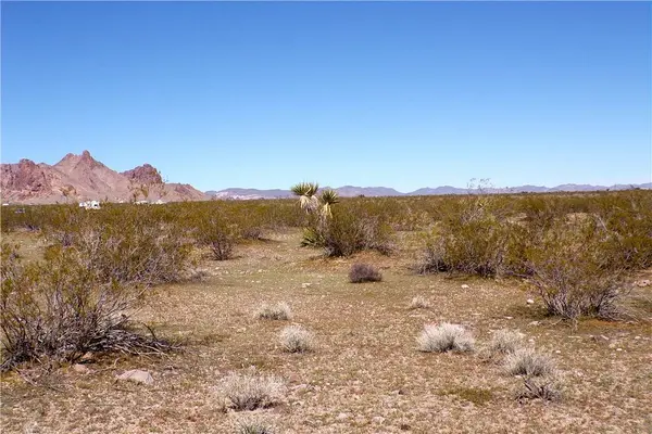 3917 S Jade RD, Golden Valley, AZ 86413