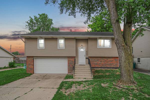 609 W Romeo RD, Romeoville, IL 60446