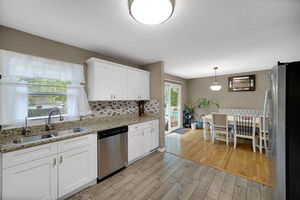 609 W Romeo RD, Romeoville, IL 60446