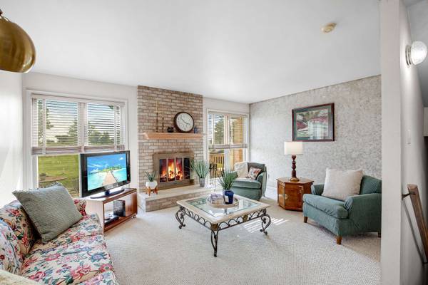 4 Corinth CT, Tinley Park, IL 60477