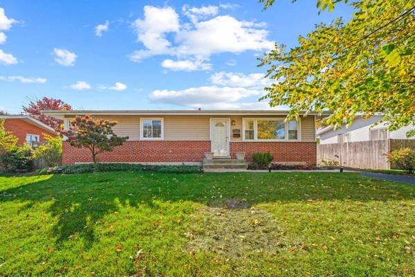 611 E Ironwood DR, Mount Prospect, IL 60056