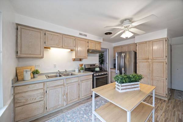 426 Callan AVE, Evanston, IL 60202