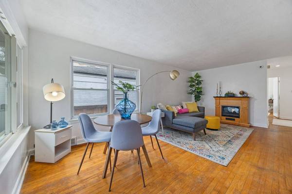 426 Callan AVE, Evanston, IL 60202