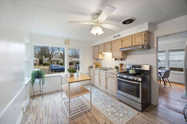 426 Callan AVE, Evanston, IL 60202