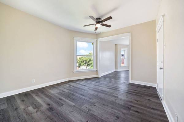 4225 W Jackson BLVD, Chicago, IL 60624