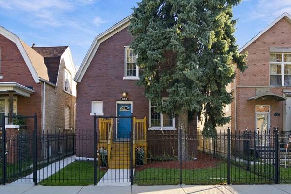 851 N Karlov AVE, Chicago, IL 60651