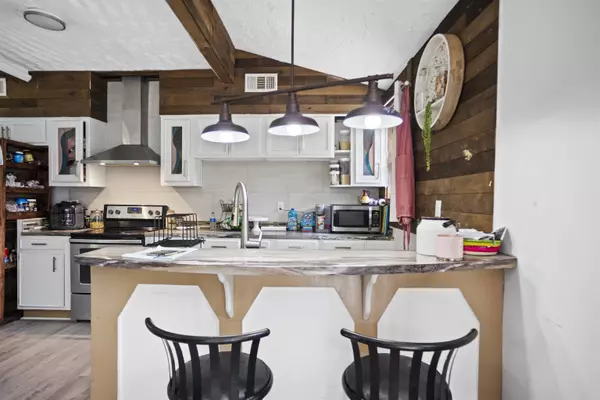 1974 Mccall Bridge Road, Quincy, FL 32351