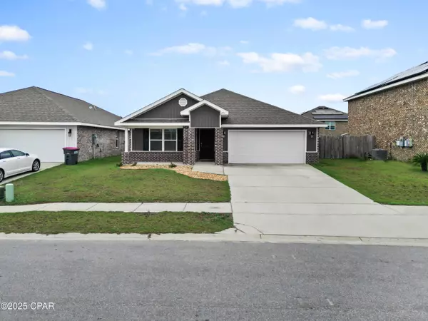 4773 Firefly LN, Panama City, FL 32404