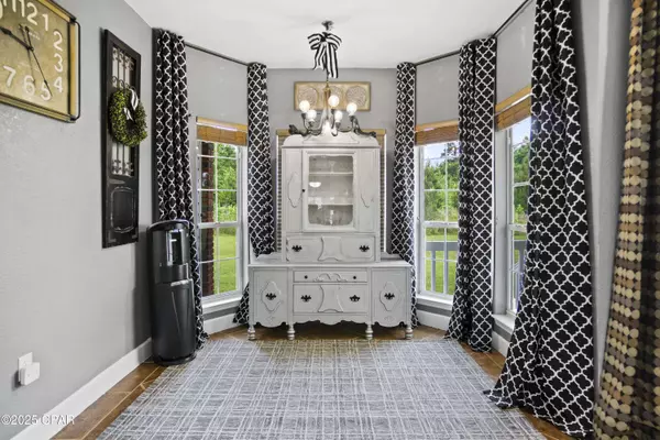 13761 NW Pea Ridge RD, Bristol, FL 32321