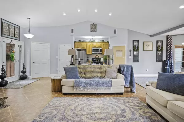 13761 NW Pea Ridge Road, Bristol, FL 32321