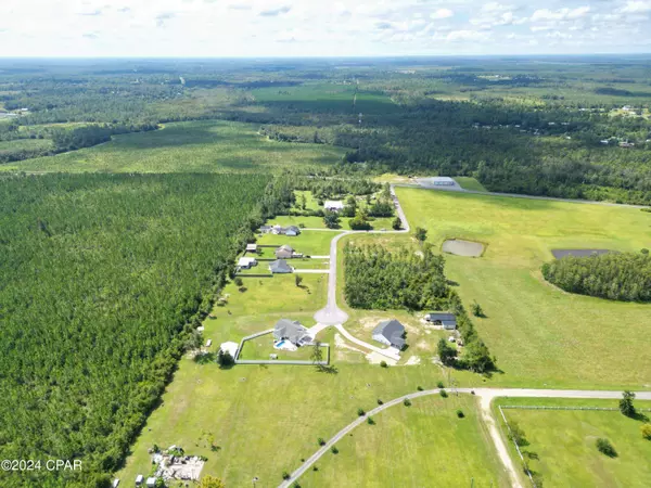 229 Edge Hill RD, Wewahitchka, FL 32465