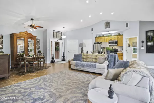 13761 NW Pea Ridge RD, Bristol, FL 32321