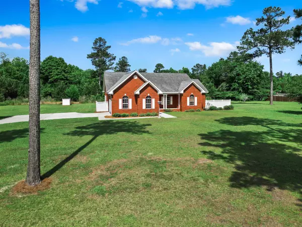 13761 NW Pea Ridge Road, Bristol, FL 32321