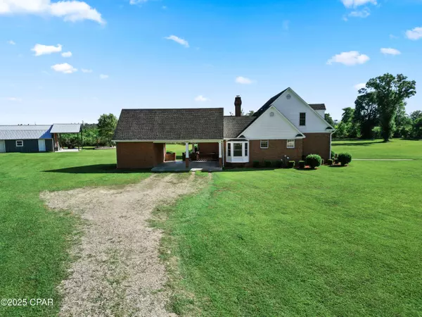 18562 Lois Fowler RD, Blountstown, FL 32424