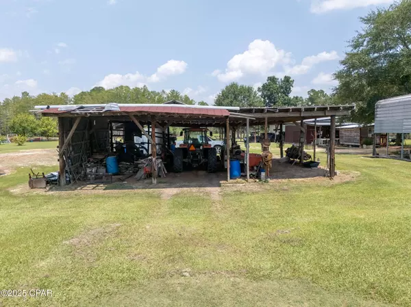 1716 Bradley RD, Westville, FL 32464