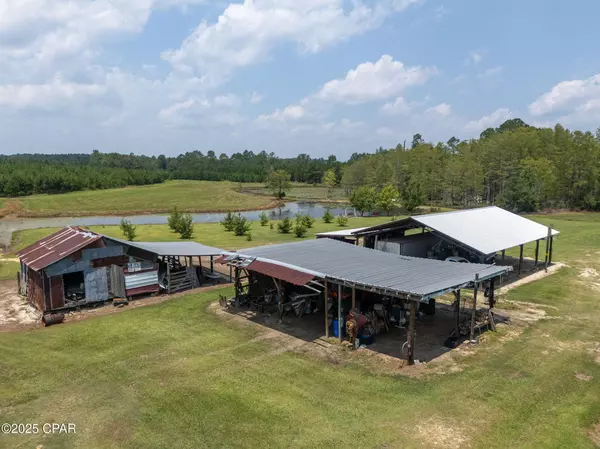 1716 Bradley RD, Westville, FL 32464