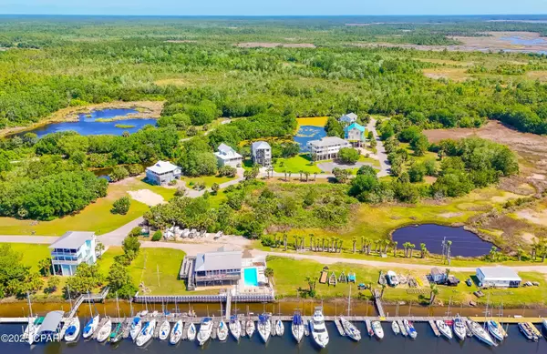 26 Sea Breeze DR #7B, Crawfordville, FL 32327