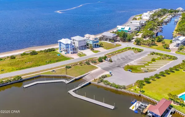 26 Sea Breeze DR #7B, Crawfordville, FL 32327