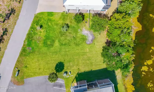 26 Sea Breeze DR #7B, Crawfordville, FL 32327