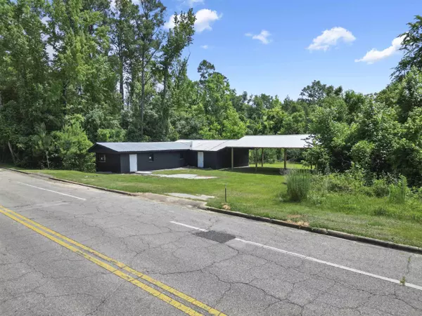 977 Lincoln Drive, Chattahoochee, FL 32324