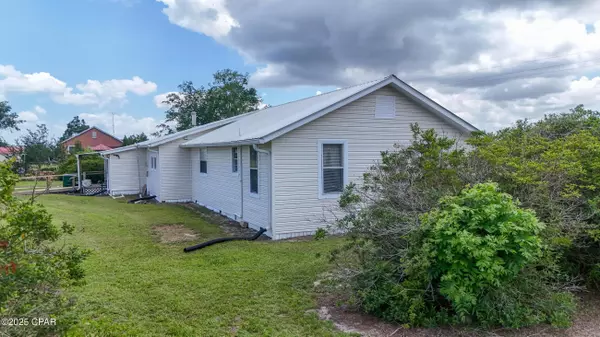 7721 S State Road 71, Blountstown, FL 32424