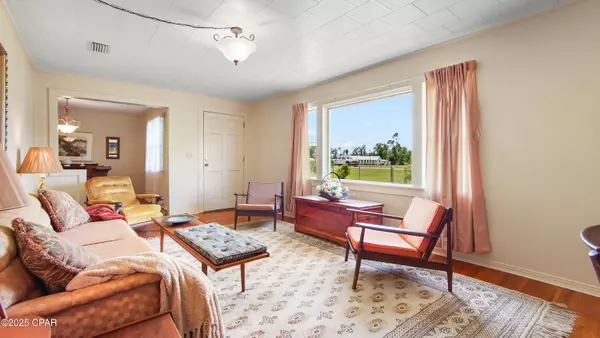 7721 S State Road 71, Blountstown, FL 32424