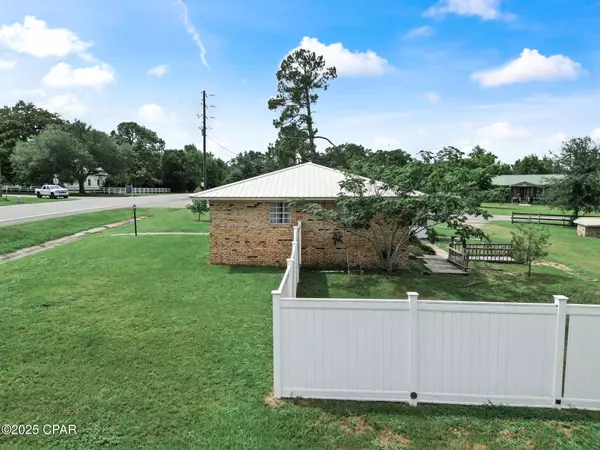 3572 Highway 69, Grand Ridge, FL 32442