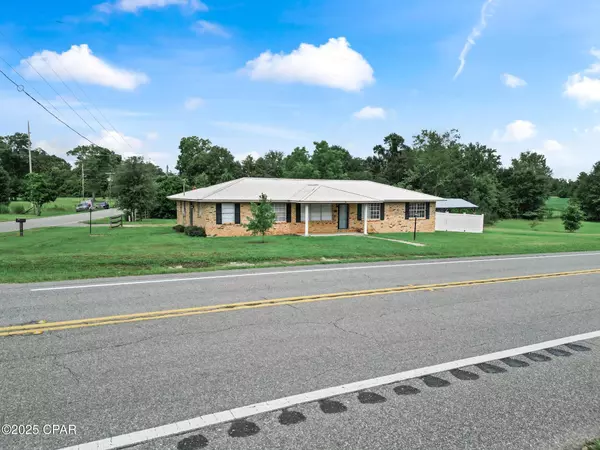 3572 Highway 69, Grand Ridge, FL 32442