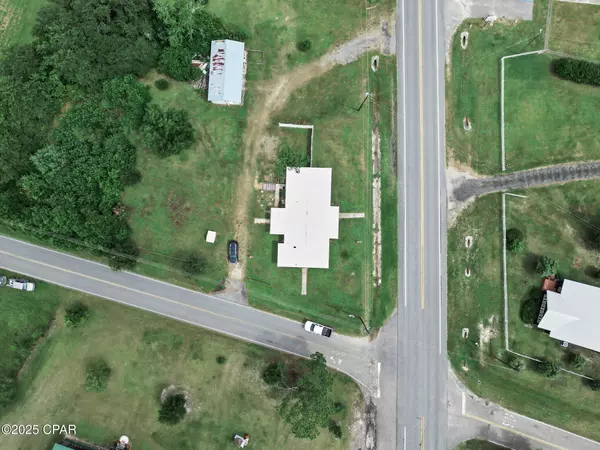 3572 Highway 69, Grand Ridge, FL 32442