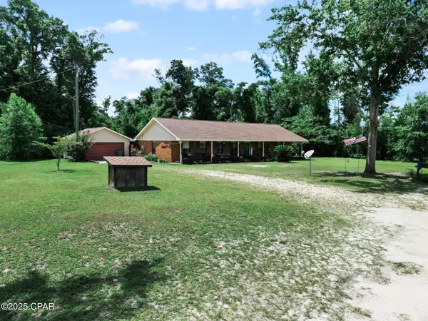 4129 Twin Pines DR, Greenwood, FL 32443