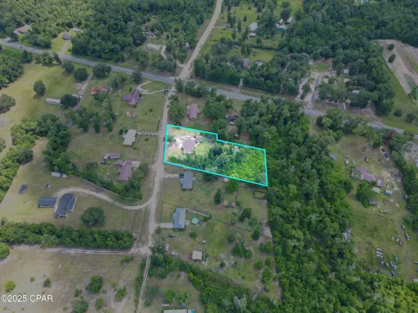 4129 Twin Pines DR, Greenwood, FL 32443