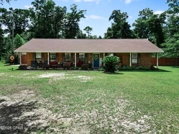 4129 Twin Pines DR, Greenwood, FL 32443