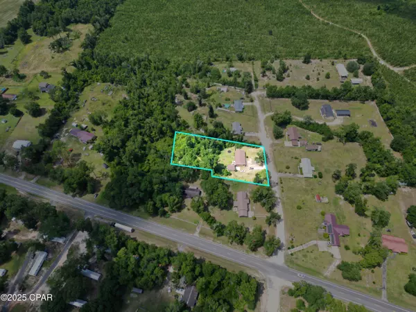 4129 Twin Pines DR, Greenwood, FL 32443