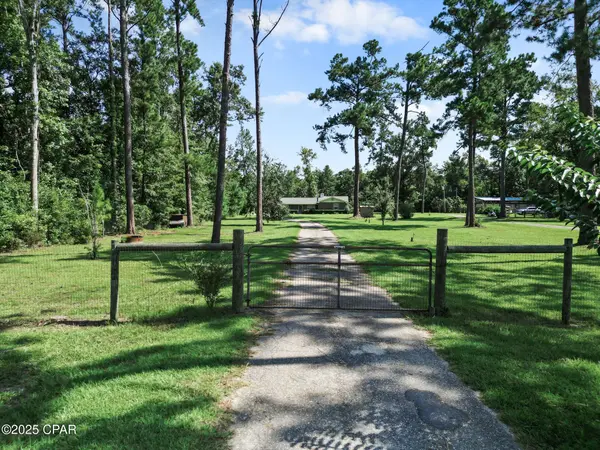 8372 NW River RD, Bristol, FL 32321