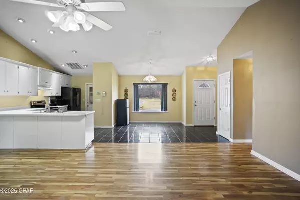 19087 SW Barfield RD, Blountstown, FL 32424