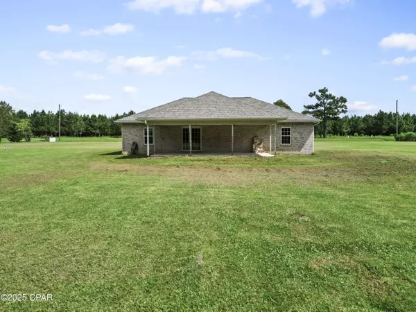 19087 SW Barfield RD, Blountstown, FL 32424