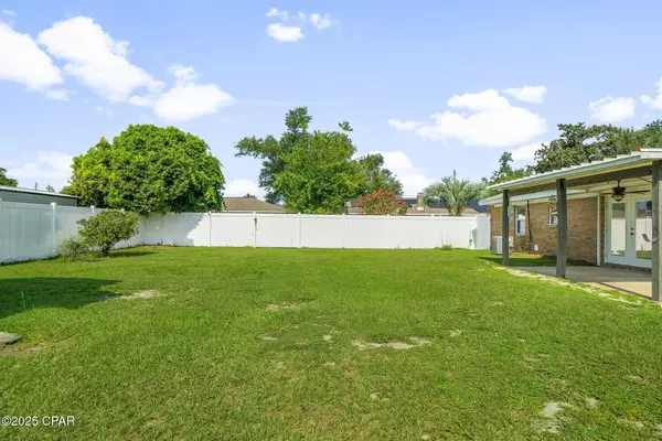 5916 Lake DR, Panama City, FL 32404