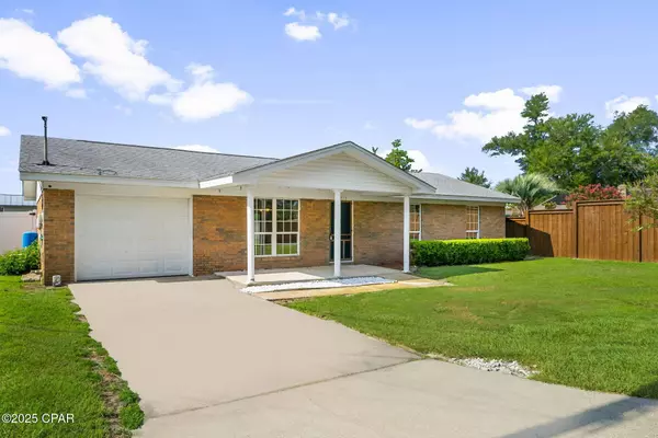 5916 Lake DR, Panama City, FL 32404