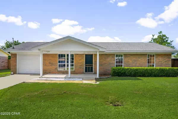 5916 Lake DR, Panama City, FL 32404