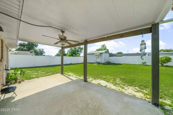 5916 Lake DR, Panama City, FL 32404