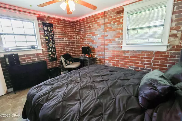 12708 NW Pea Ridge RD, Bristol, FL 32321