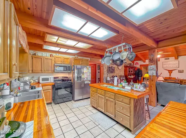 16540 NW County Road 379a, Bristol, FL 32321