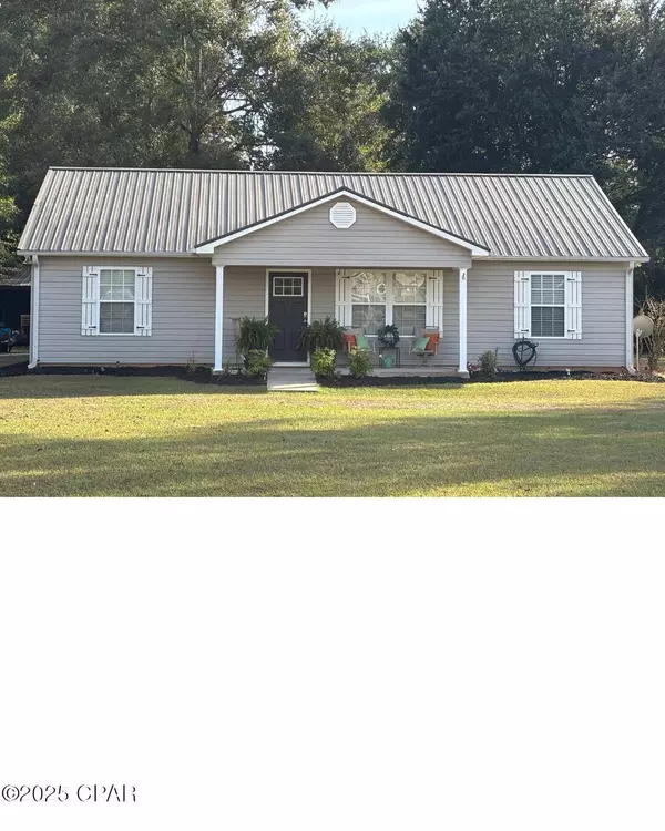 17730 NW Cardinal DR, Blountstown, FL 32424