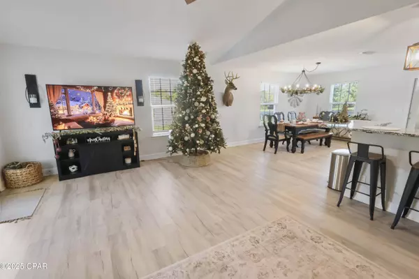 21369 NE Spring Hill DR, Blountstown, FL 32424