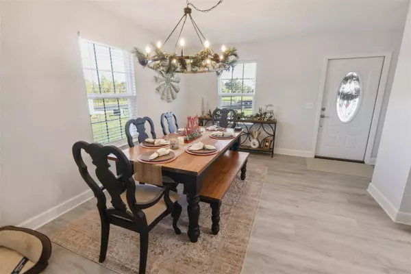 21369 NE Spring Hill Drive, Blountstown, FL 32424