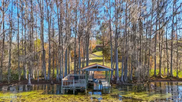 5091 Lake Bluff CIR, Marianna, FL 32446