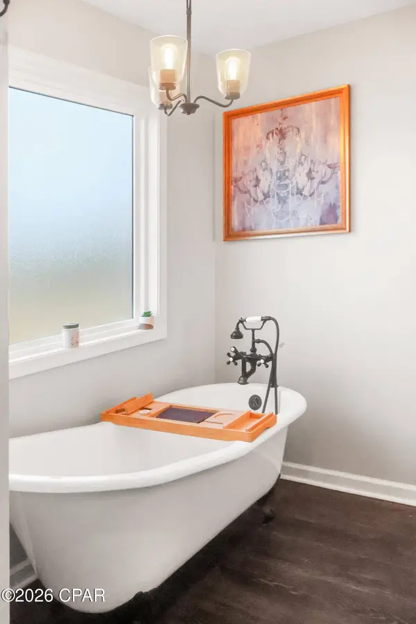 16989 NW EG Buck Larkins RD, Bristol, FL 32321