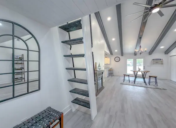 15608 NE New Market Road, Hosford, FL 32334