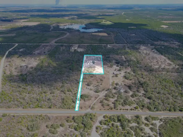 21835 NW Lake Mckenzie Boulevard, Altha, FL 32421